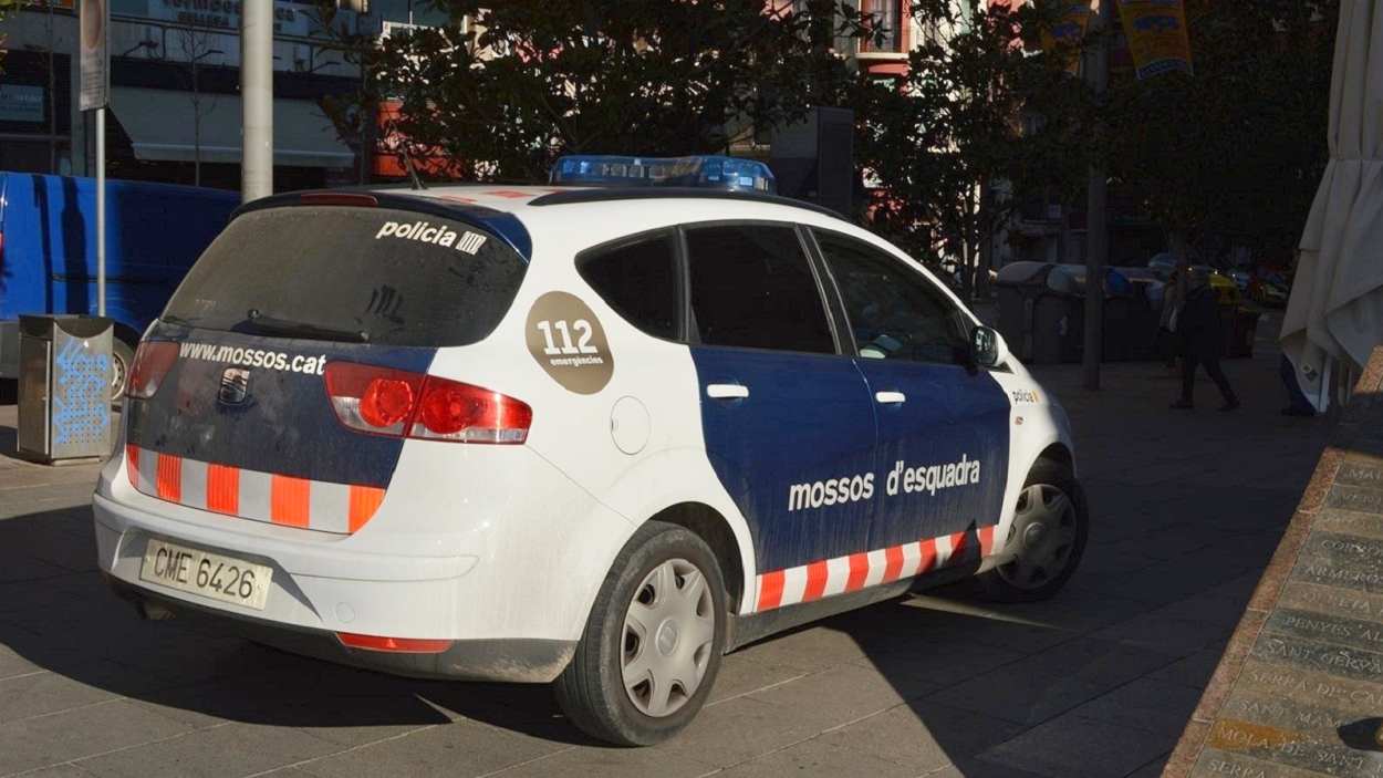 Coche de los Mossos d'Esquadra en Badalona. EP