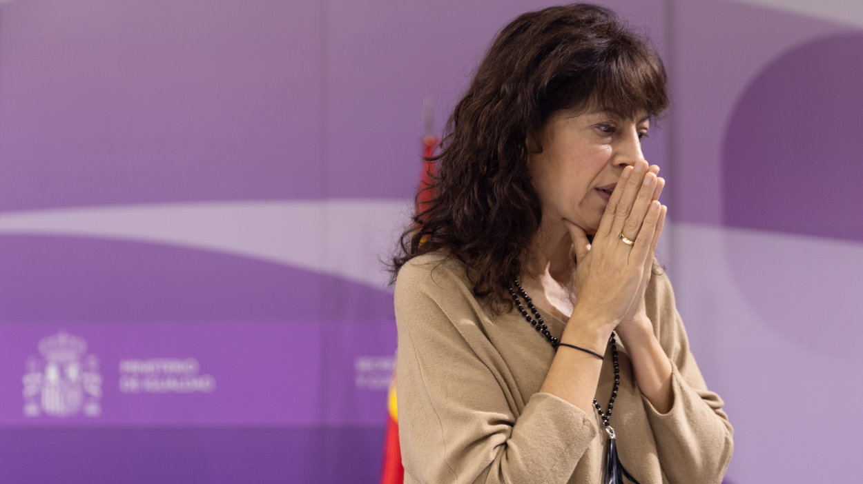 Redondo llama a la valentía feminista frente al negacionismo “que busca devolvernos a la caverna”. EP.