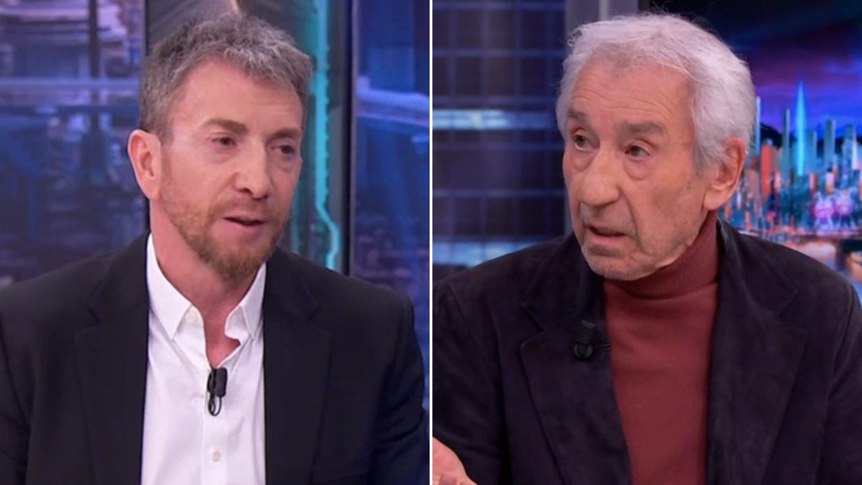 Pablo Motos y José Sacristán señalan a José María Aznar en 'El Hormiguero'. Atresmedia Televisión