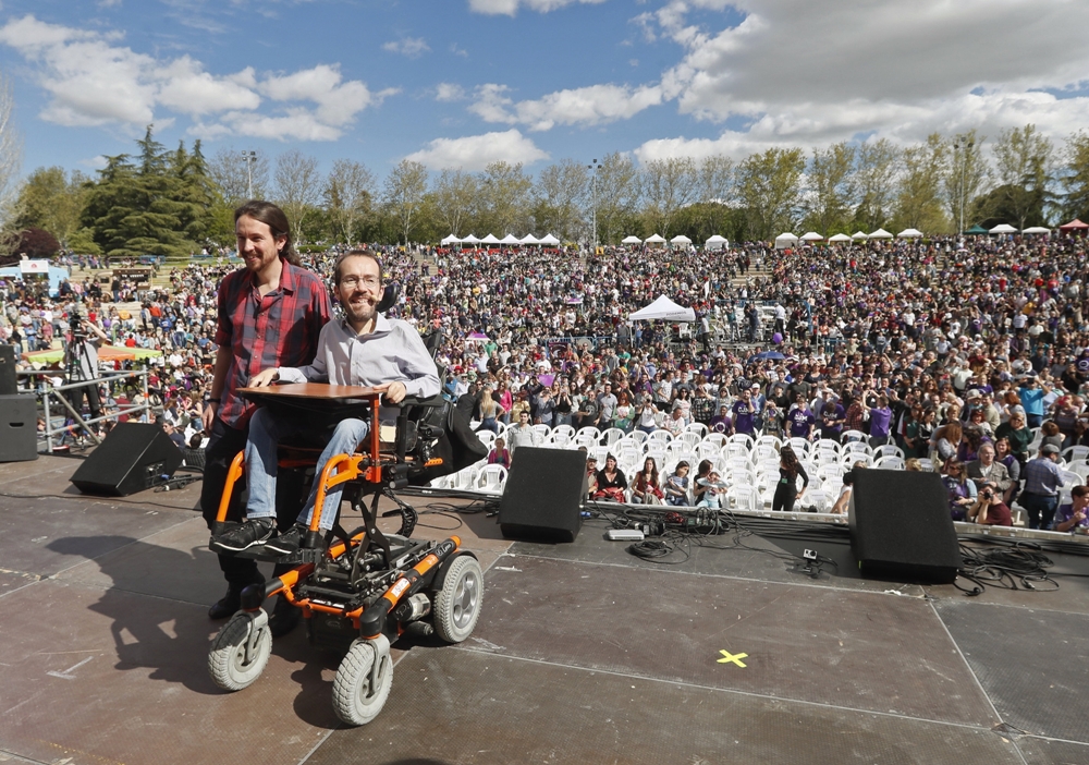 Pablo Iglesias y Pablo Echenique durante un acto de Podemos