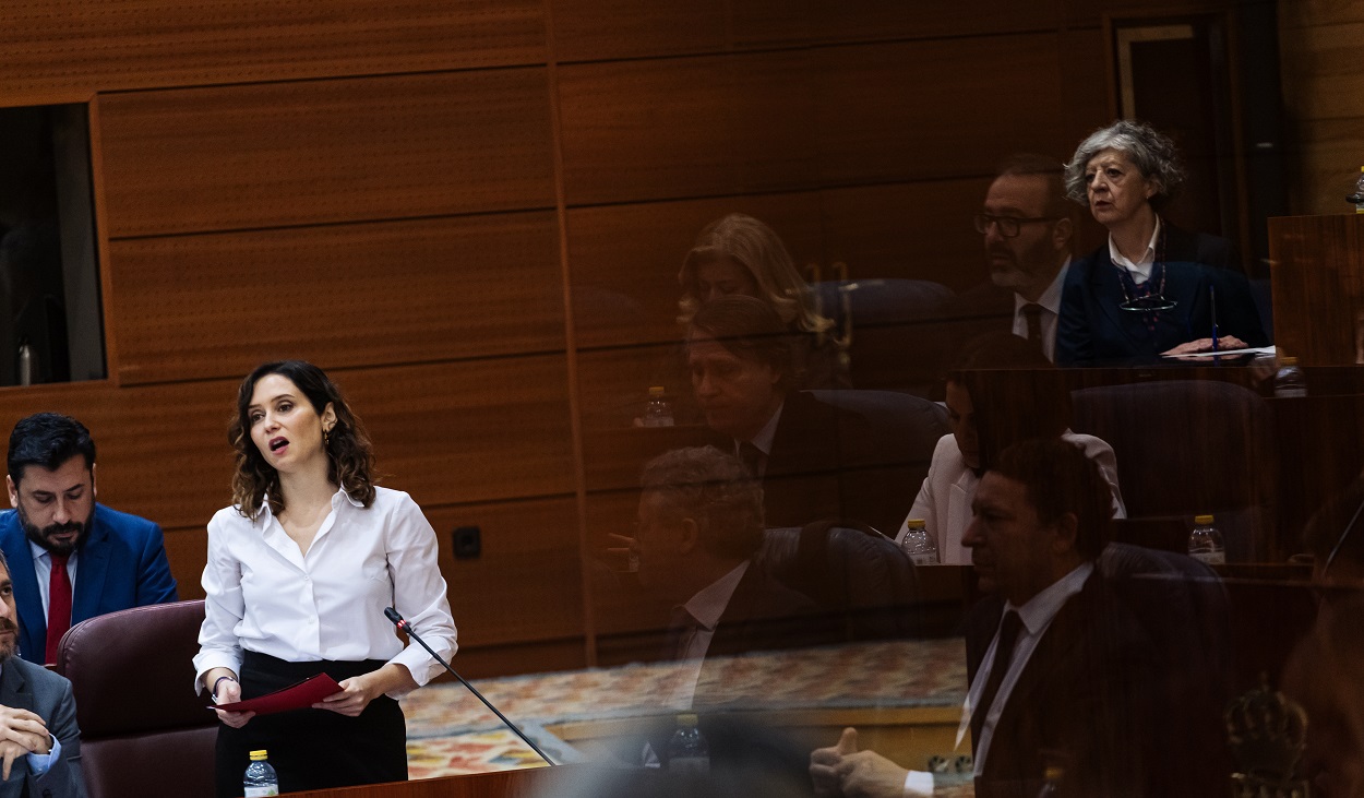 La presidenta de la Comunidad de Madrid, Isabel Díaz Ayuso, se defiende en la Asamblea tras el presunto fraude fiscal de su pareja