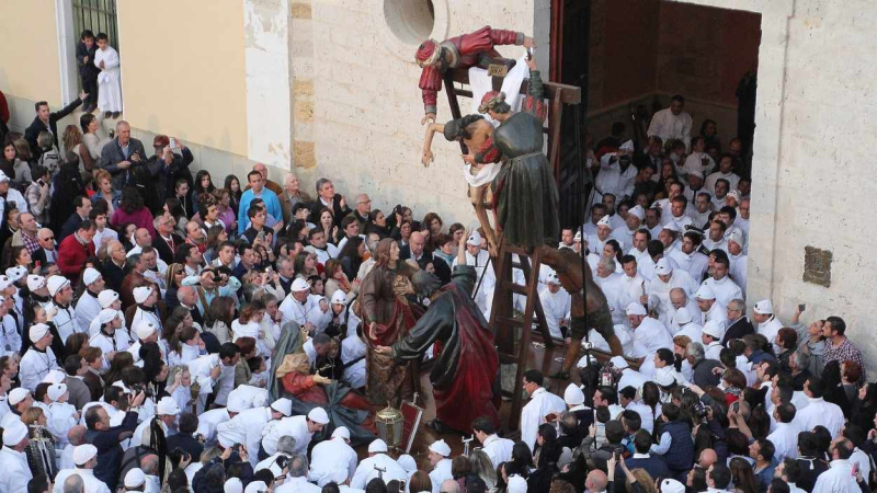 Procesión de Viernes Santo durante la Semana Santa de Medina de Rioseco. EP