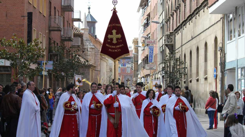 Procesión de Semana Santa por las calles de Palencia. EP