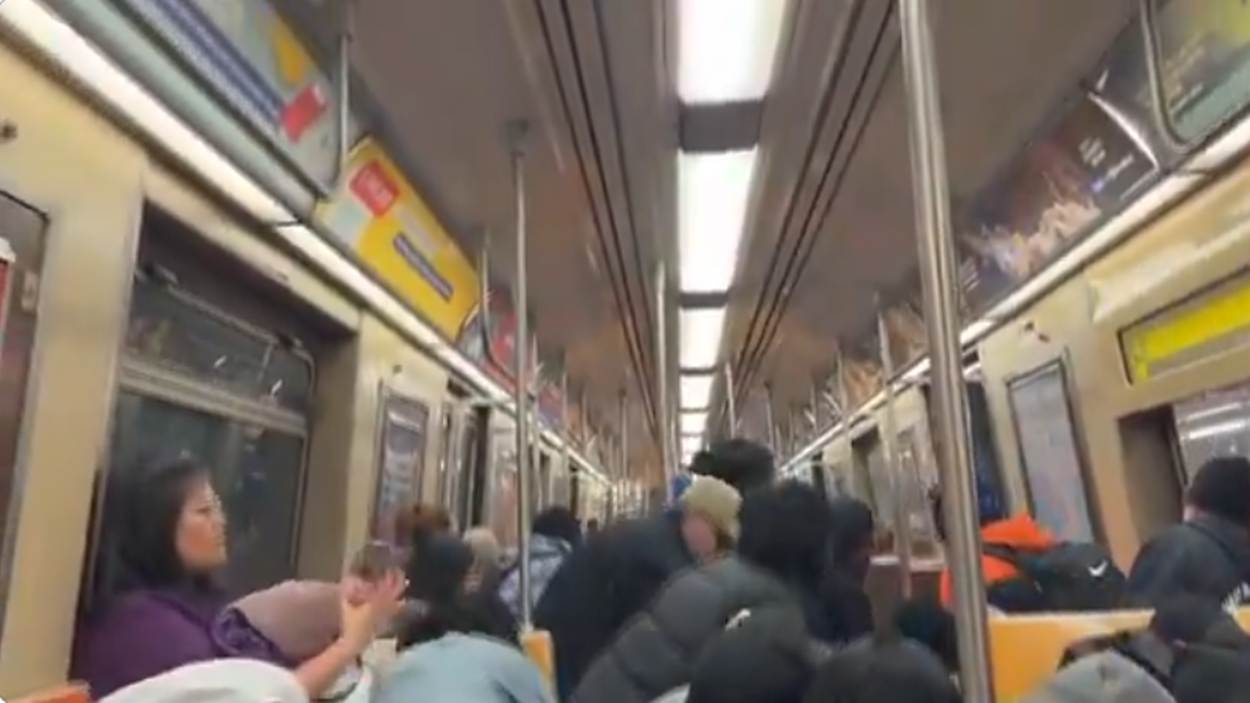 Un hombre tirotea en la cabeza a otro tras pelearse en el metro de Nueva York. Twitter