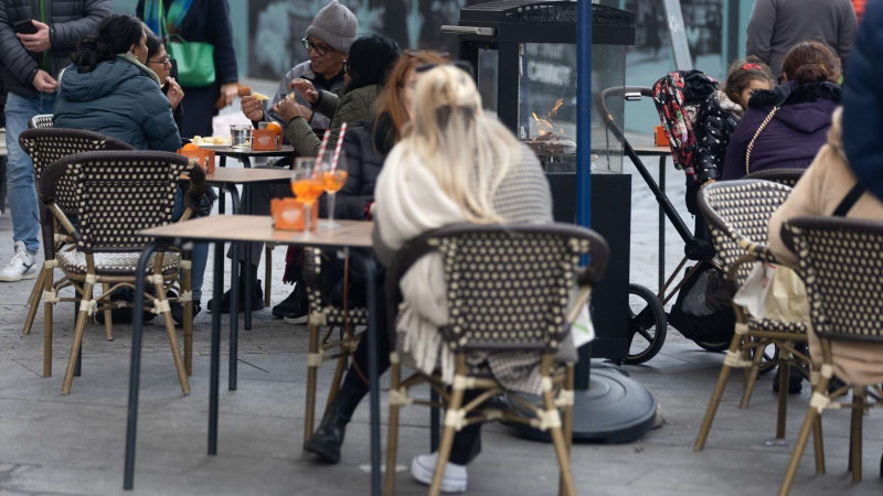 Terraza de un restaurante en Madrid. EP.