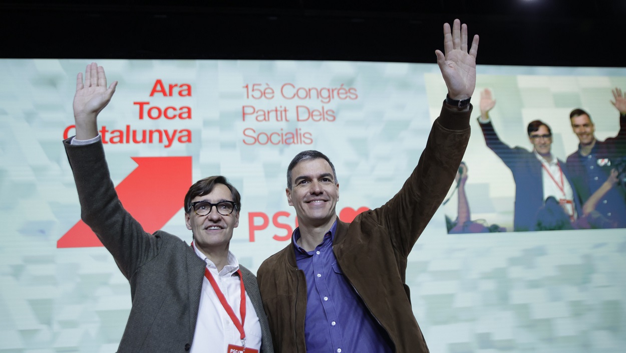Salvador Illa y Pedro Sánchez en el XV Congreso del PSC. EP