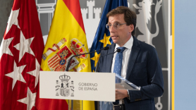 Almeida saca las garras por Ayuso. EP