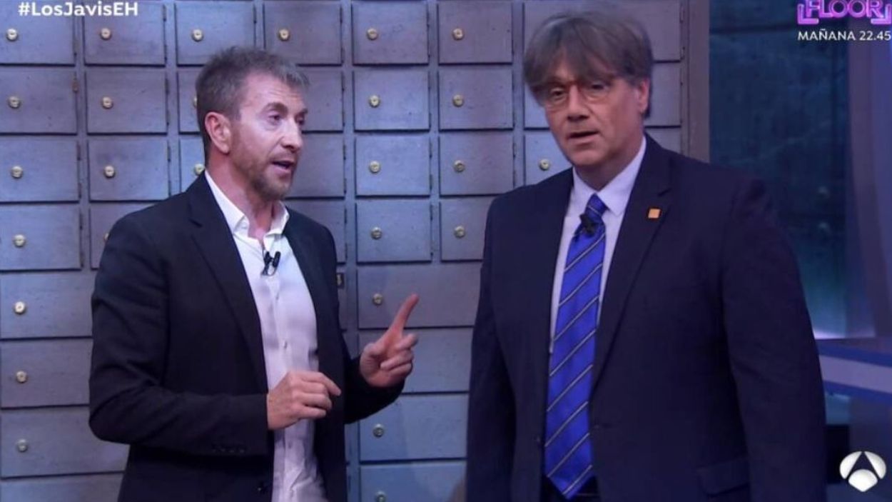 Pablo Motos llama "delincuente" a Puigdemont y Juan del Val ironiza sobre las "bondades de la amnistía". Atresmedia