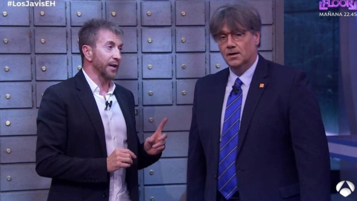 Pablo Motos llama "delincuente" a Puigdemont y Juan del Val ironiza sobre las "bondades de la amnistía". Atresmedia