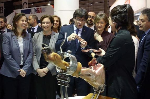 Las autoridades en la inauguración de Alimentaria 2016