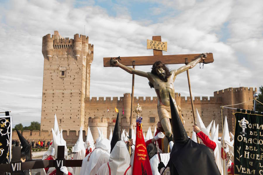 Medina del Campo cuenta con un total de 17 desfiles procesionales en los que procesionan más de una treintena de pasos, ejemplo de la Imaginería Renacentista más importante de España. (Foto: Turismo del Ayuntamiento de Medina del Campo)