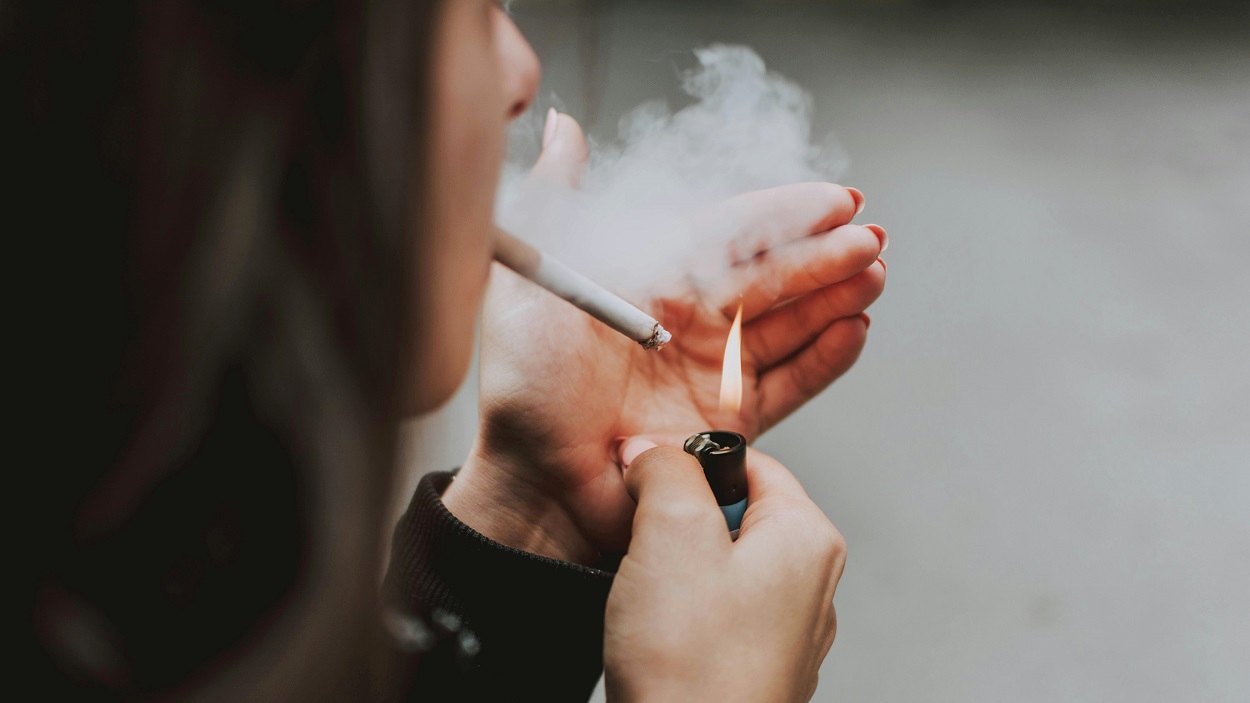 Reino Unido prohíbe la venta de tabaco a los nacidos desde el 2009. Pexels