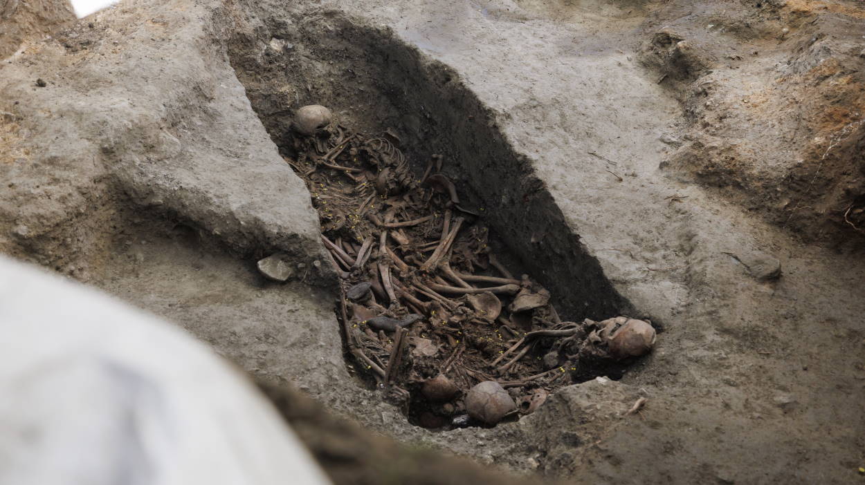 Exhumación una de fosa común de Barranco de Víznar (Granada) con los restos de seis víctimas de la represión franquista