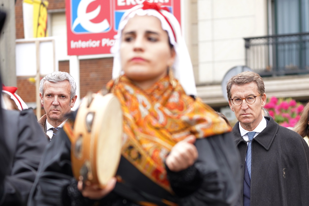 Imagen de Alberto Núñez Feijóo y Alfonso Rueda de abril de 2022, cuando el primero todavía era presidente de la Xunta de Galicia (Foto: Europa Press).