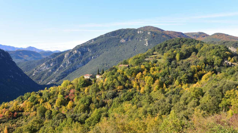 Vistas del Parque Natural de la Garrotxa, cerca de Beget, Girona.
