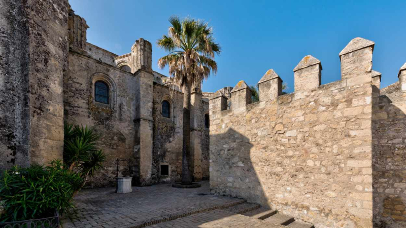 Murallas del centro histórico de Vejer de la Frontera en Cádiz. 