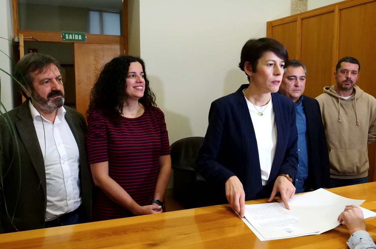 Ana Pontón, líder del BNG, en el momento del registro de las dos proposiciones de ley con las que su formación abre la legislatura (Foto: BNG).