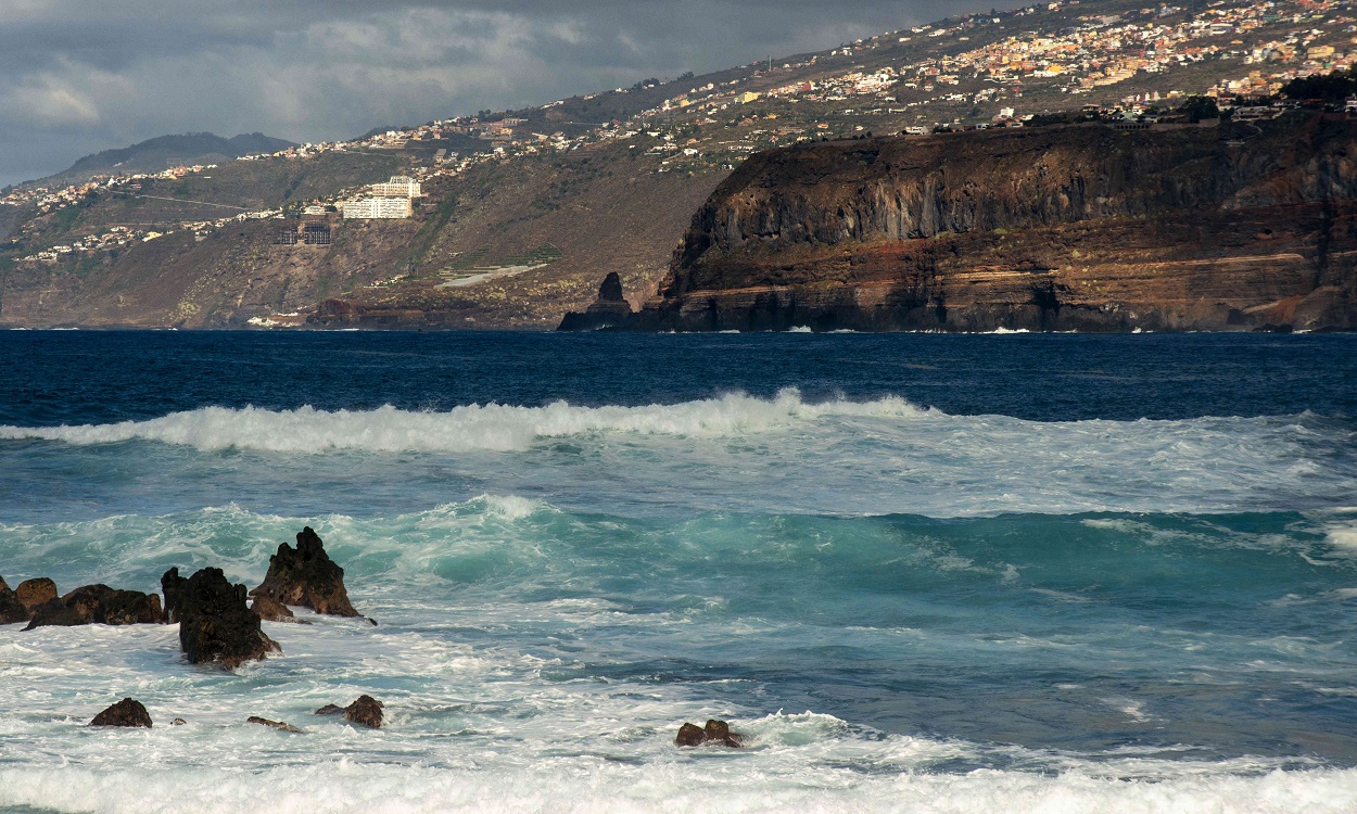 Fuertes rachas de viento y oleaje. EP