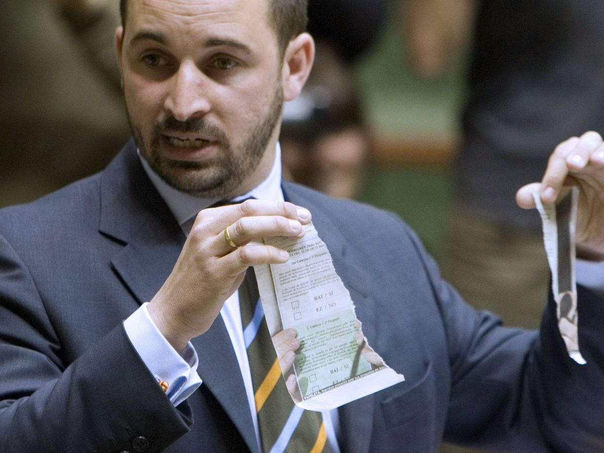 Santiago Abascal en el Parlamento Vasco. Imagen de archivo. DENAES Santiago Abascal en el Parlamento Vasco. Imagen de archivo. DENAES