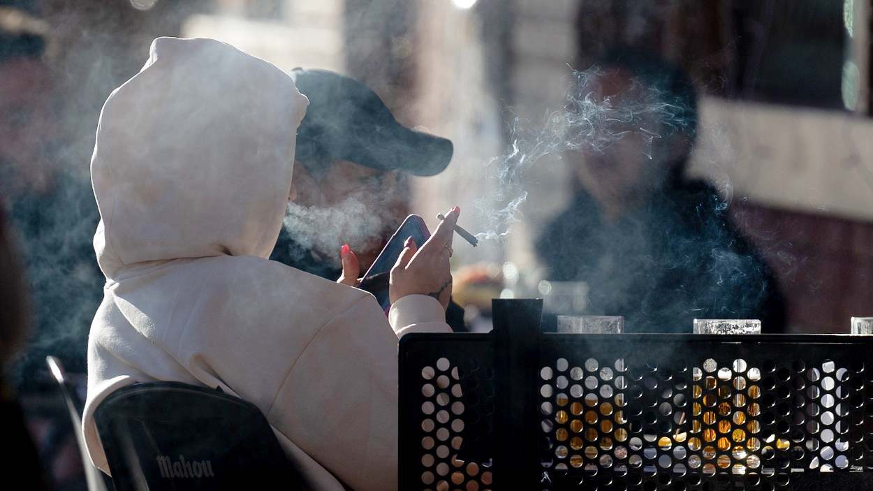 Prohibir el tabaco a nuevas generaciones. EP