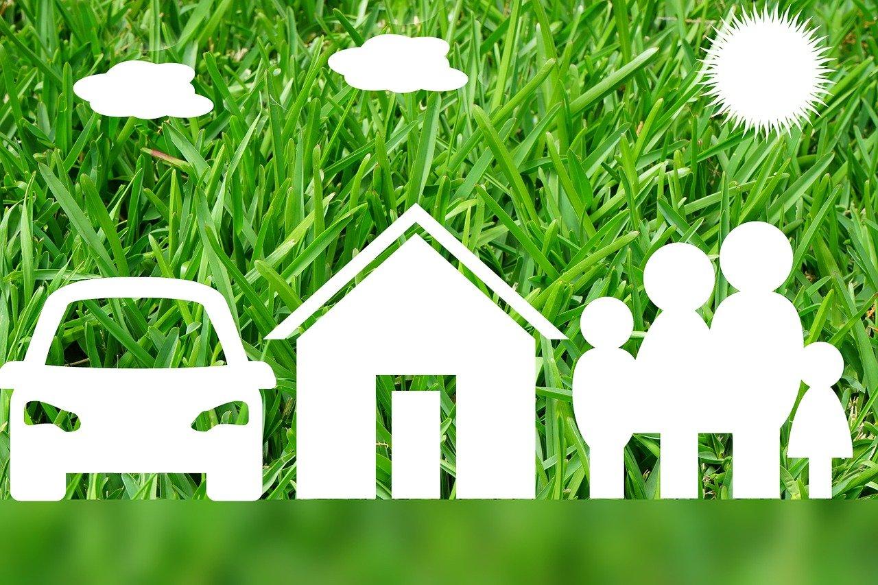 Coche, vivienda y familia / PIXABAY