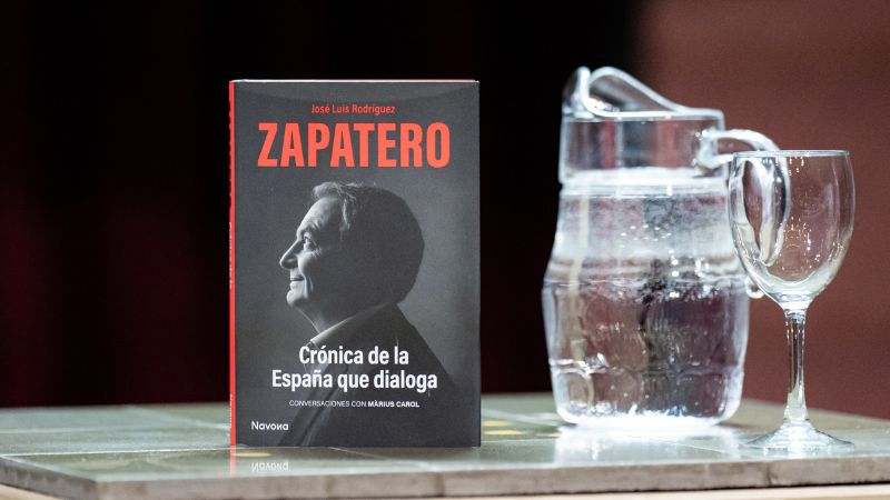 Portada del libro 'Crónica de la España que dialoga'. EP.