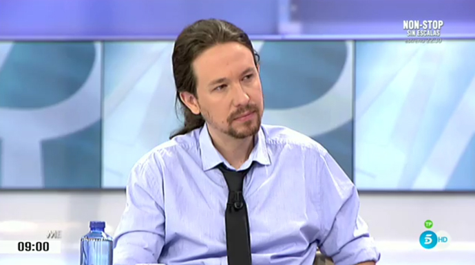 Pablo Iglesias ha ido a Telecinco con una de las corbatas que le regaló Ana Rosa Quintana