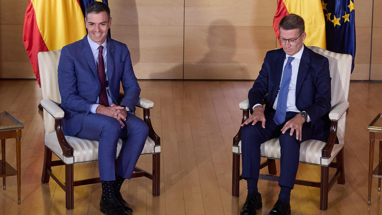 El CIS aprieta la lucha entre un PSOE al alza y un PP que pierde terreno. EP.