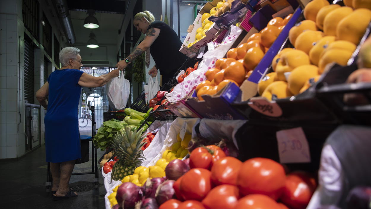 La inflación se estabiliza y los alimentos marcan su menor encarecimiento en más de dos años. EP.