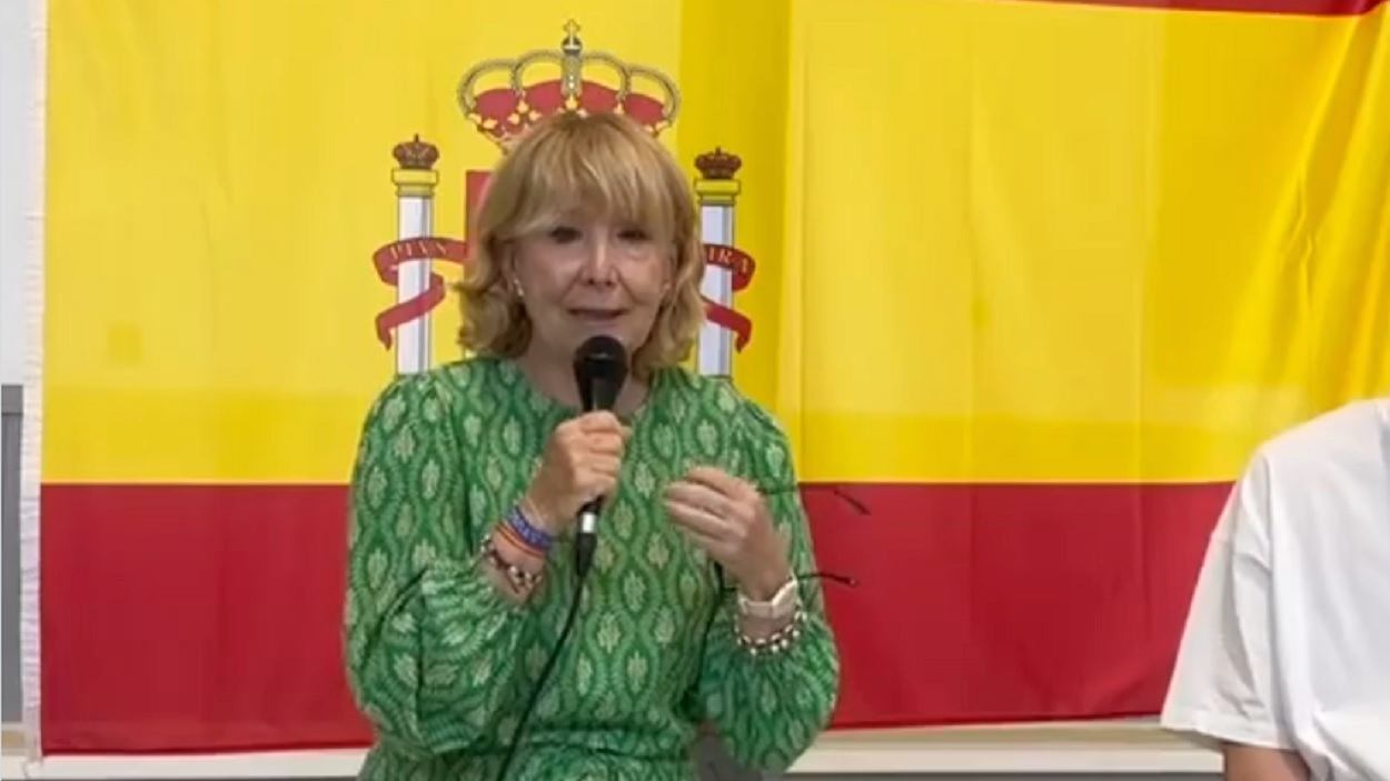 Esperanza Aguirre, en una ponencia sobre la República de NNGG del PP.Twitter