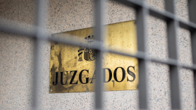 Cartel de juzgados. EP.