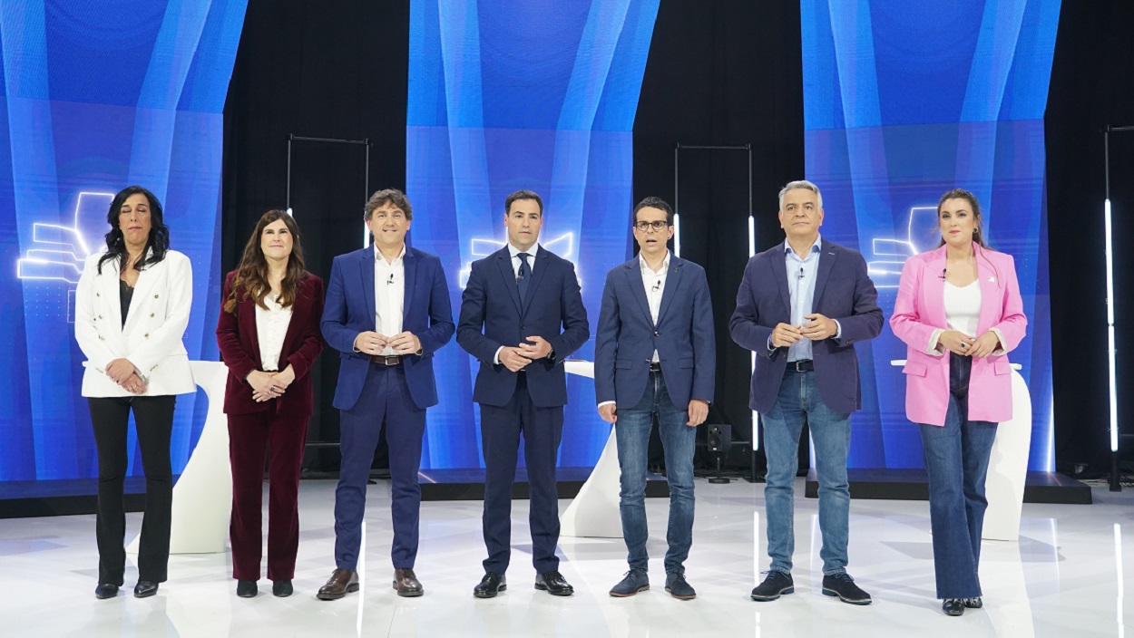 Los candidatos a la lehendakaritza durante el debate electoral. EP