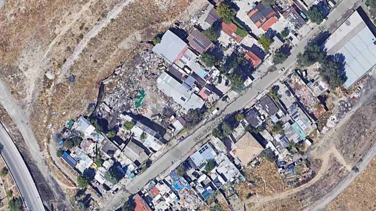Vertedero ilegal en Vallecas que almacenaba residuos peligrosos. Google Maps