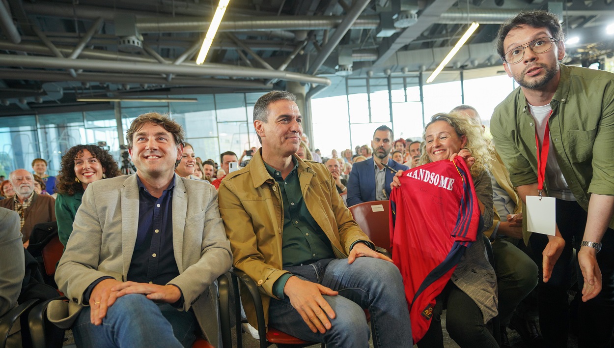 El candidato a lehendakari del PSE-EE, Eneko Andueza, y el presidente del Gobierno, Pedro Sánchez. EP