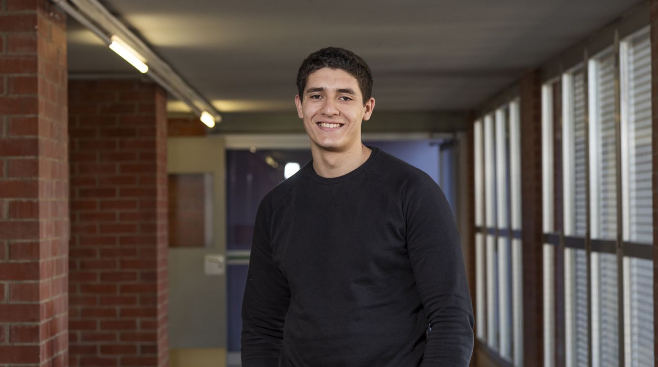 Mohamed Dari, el estudiante brillante que ha podido acceder a la universidad gracias a una beca de grado de la Fundación "la Caixa"