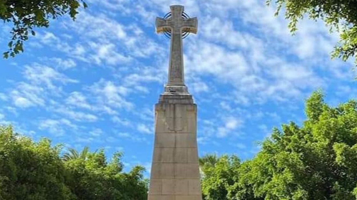 Cruz del Paseo de Germanías de Elche (Alicante). Europa Press