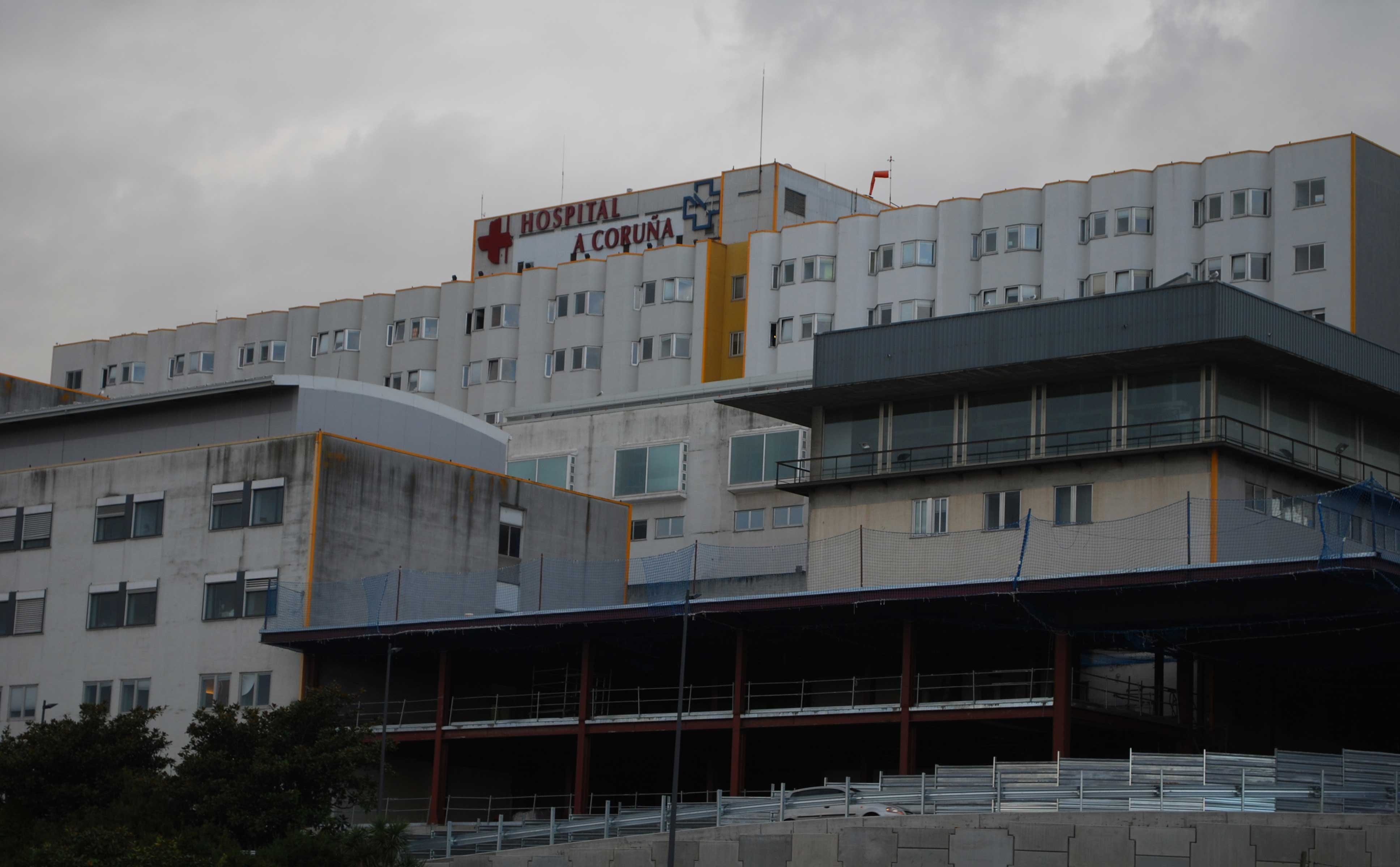 Complexo Hospitalario Universitario A Coruña (Chuac), donde está ingresado el joven herido