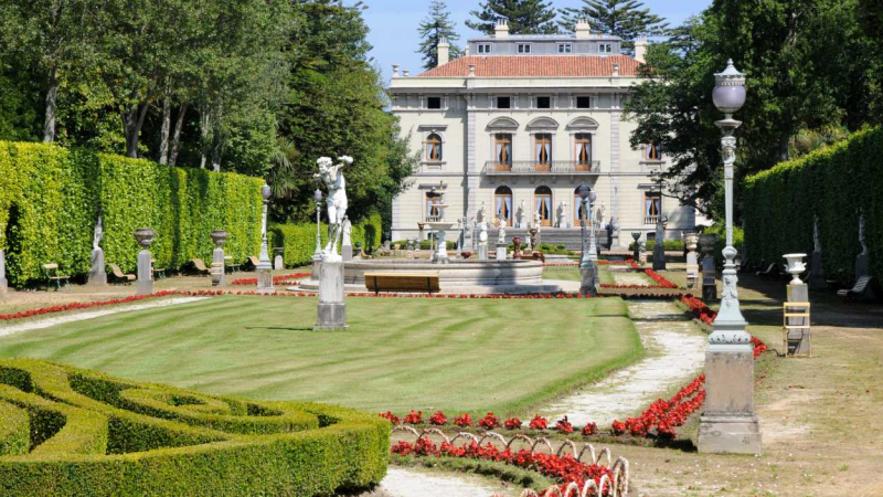 Quinta de Selgas en Cudillero, un palacio que muchos llaman el Versalles asturiano.