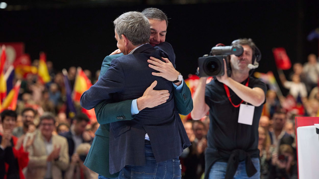 Zapatero lanza un mensaje de aliento a Sánchez y llama a la movilización ciudadana. EP.