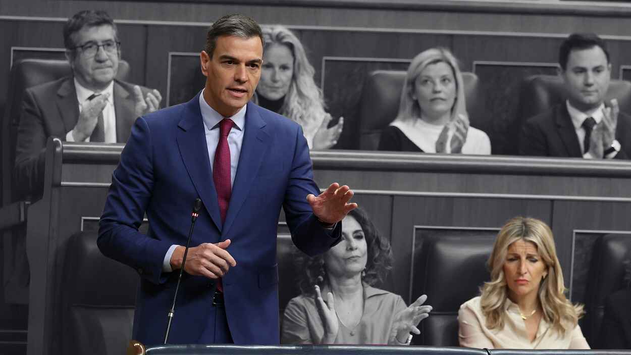 El anuncio de Sánchez sorprende a Sumar y Podemos recuerda su lawfare. Propio