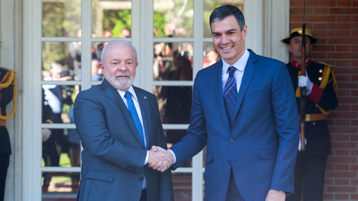 El presidente de Brasil, Lula da Silva, junto a Pedro Sánchez. EP