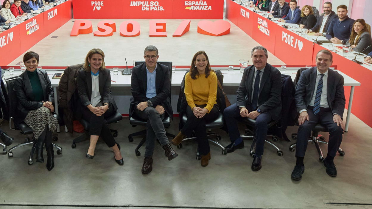 El PSOE aplaza su Comisión Federal, pero mantiene el Comité sin la presencia de Sánchez. EP.