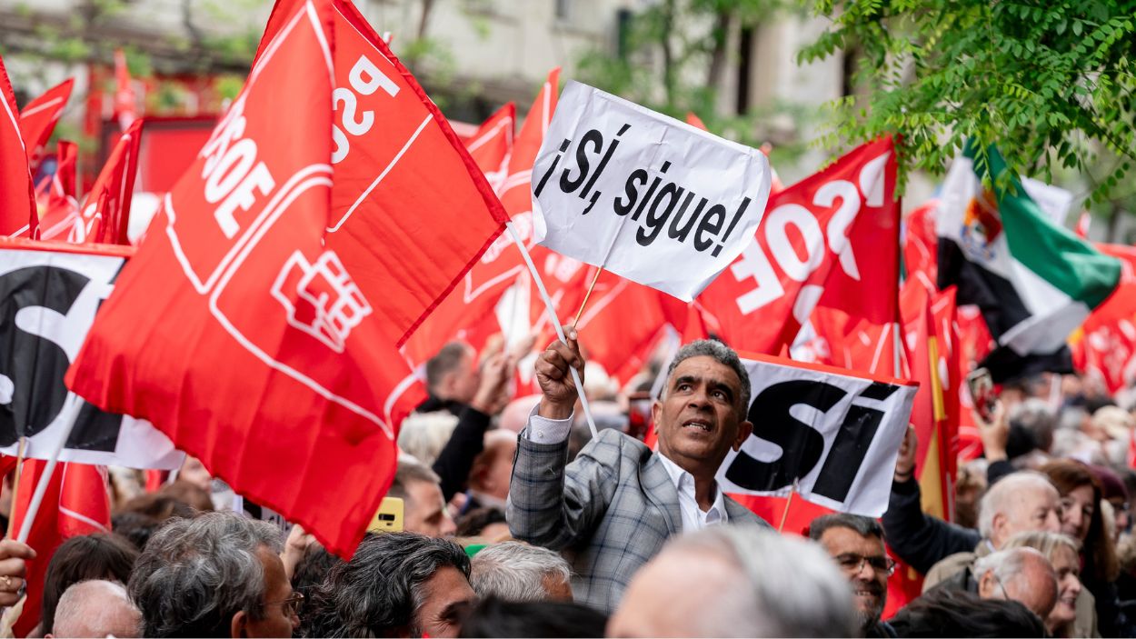 El ardor socialista que convenció a Sánchez de seguir. EP