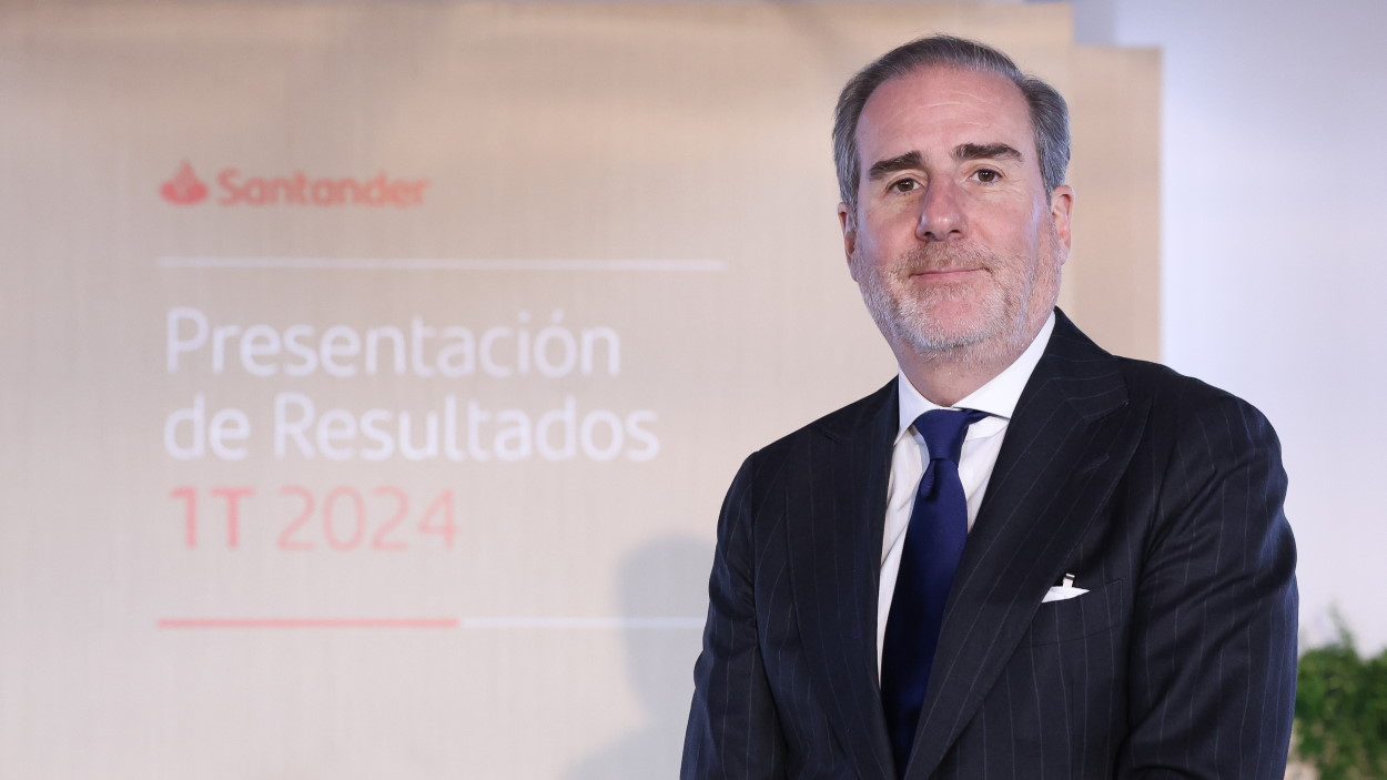 Héctor Grisi, consejero delegado del Banco Santander, defiende que el anuncio de Sánchez “no está afectando a la economía”