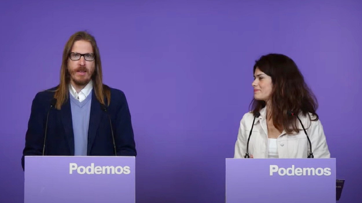 Pablo Fernández e Isa Serra, portavoces de Podemos. Youtube