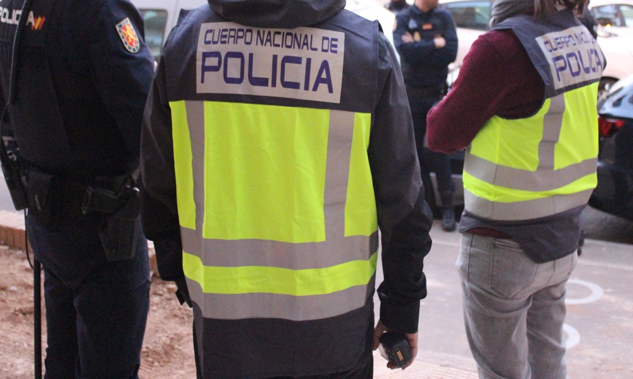 Un turista alemán fallece tras precipitarse de una azotea. EP