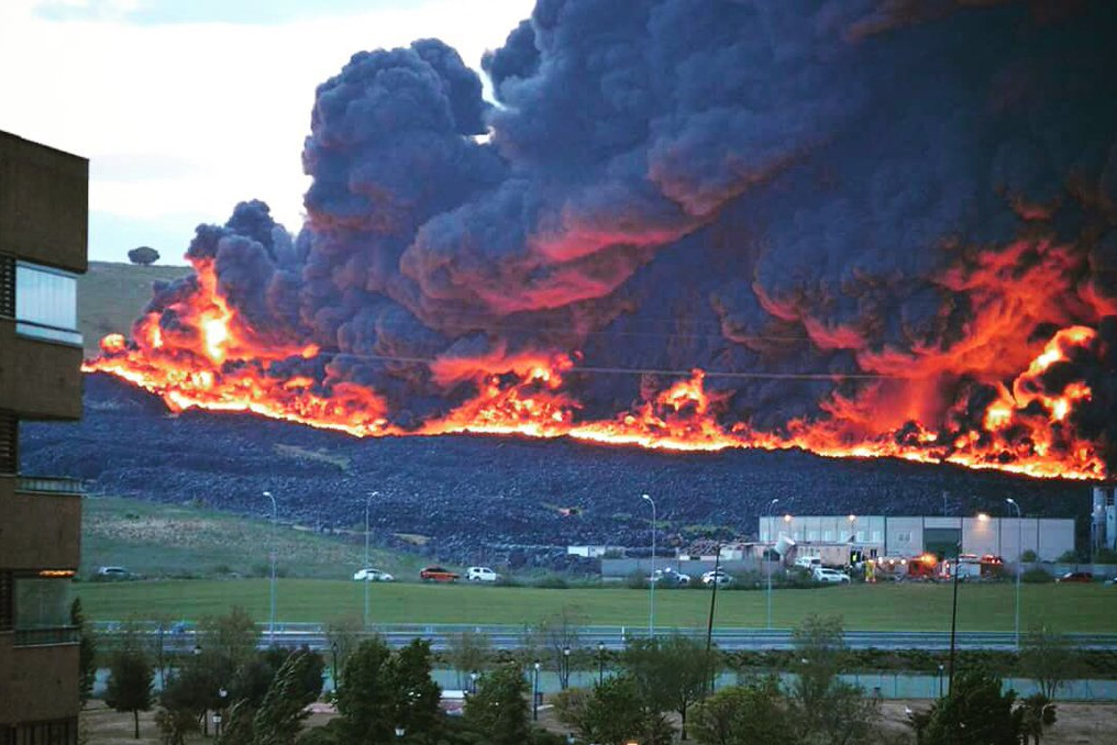 Incendio en el cementerio de neumáticos de Seseña