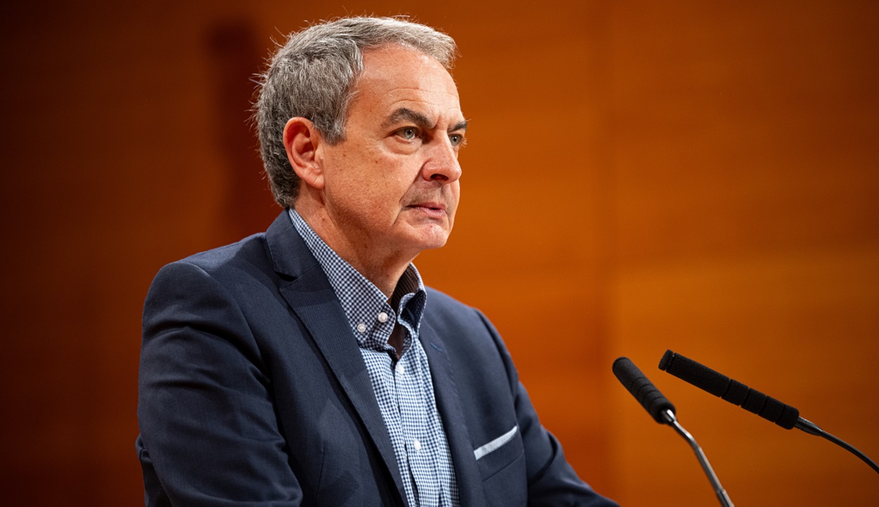 José Luis Rodríguez Zapatero interviene en un mitin del PSC. EP