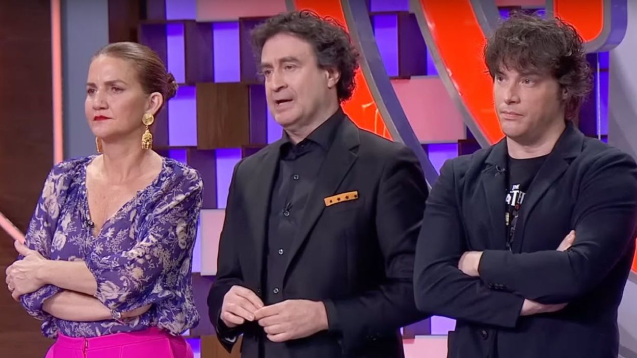 La productora de 'MasterChef' sale al paso de las críticas y pide "respeto" para el jurado.  TVE