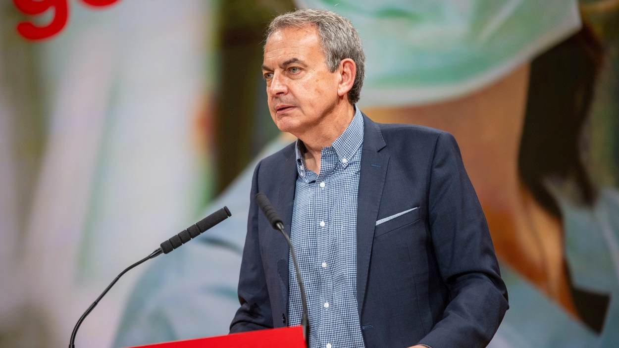 El expresidente del Gobierno, José Luis Rodríguez Zapatero, en un mitin del PSC en Tarragona. EP